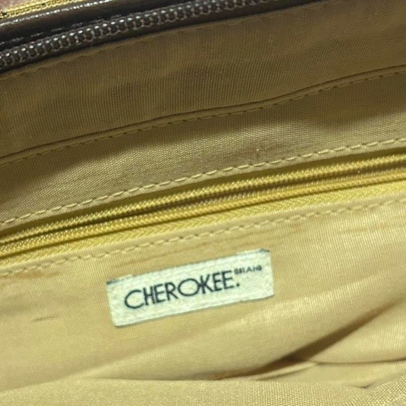 Rose Embroidered Tan Handbag - Picture 5 of 8